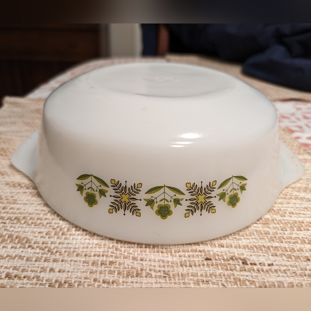 Anchor Hocking Fire King Green Meadow 1.5qt casserole